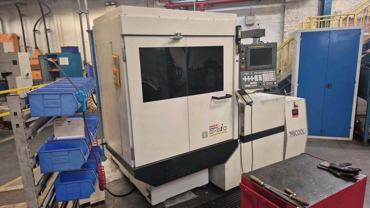 FANUC Robocut A04B 